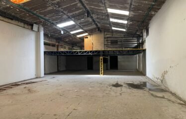 Bodega con Lote en venta en Itagüí, Antioquia