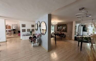Casa comercial en arriendo, Patio Bonito – El Poblado